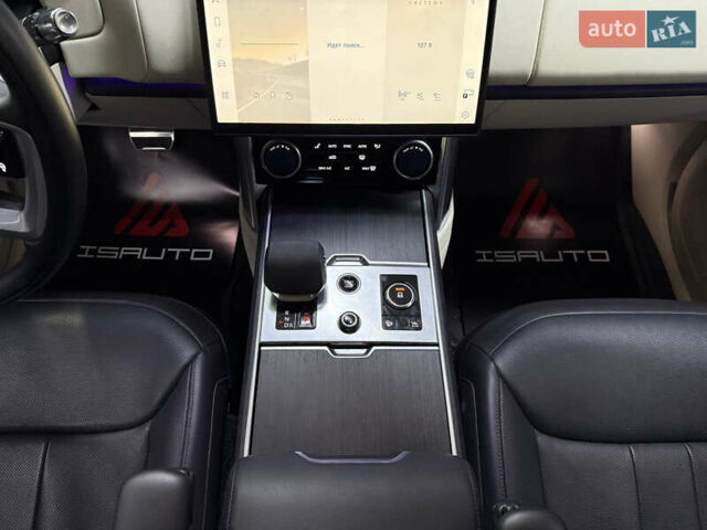 Білий Ленд Ровер Рендж Ровер, об'ємом двигуна 4.39 л та пробігом 51 тис. км за 150000 $, фото 25 на Automoto.ua