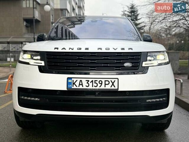 Білий Ленд Ровер Рендж Ровер, об'ємом двигуна 4.4 л та пробігом 47 тис. км за 163000 $, фото 3 на Automoto.ua