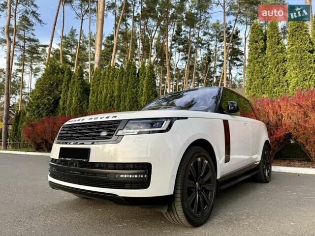Білий Ленд Ровер Рендж Ровер, об'ємом двигуна 4.4 л та пробігом 44 тис. км за 163000 $, фото 6 на Automoto.ua