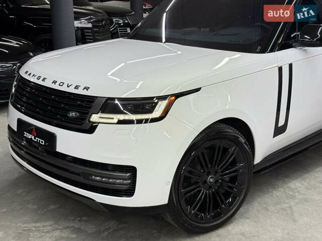 Білий Ленд Ровер Рендж Ровер, об'ємом двигуна 4.39 л та пробігом 51 тис. км за 150000 $, фото 7 на Automoto.ua