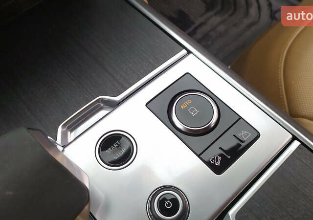 Белый Ленд Ровер Рендж Ровер, объемом двигателя 4.39 л и пробегом 115 тыс. км за 137000 $, фото 31 на Automoto.ua