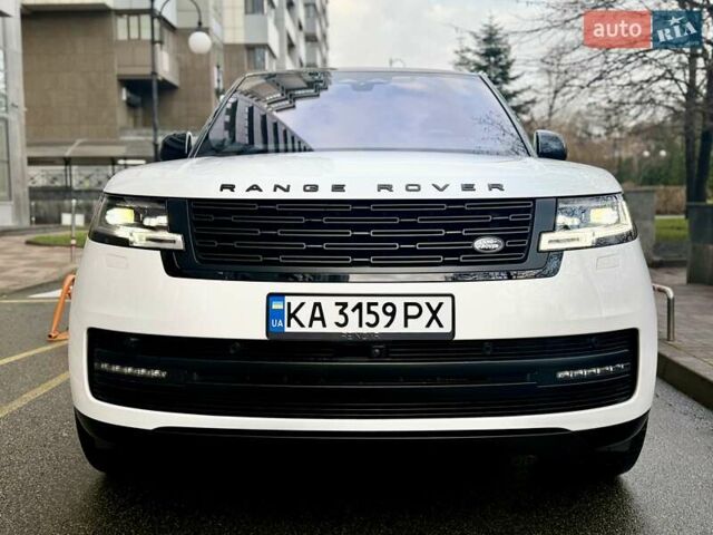 Білий Ленд Ровер Рендж Ровер, об'ємом двигуна 4.4 л та пробігом 47 тис. км за 163000 $, фото 2 на Automoto.ua