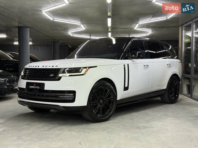 Білий Ленд Ровер Рендж Ровер, об'ємом двигуна 4.39 л та пробігом 51 тис. км за 150000 $, фото 6 на Automoto.ua