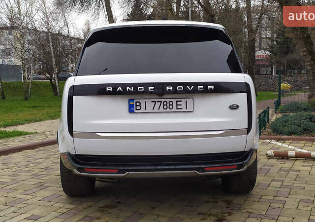 Белый Ленд Ровер Рендж Ровер, объемом двигателя 4.39 л и пробегом 115 тыс. км за 137000 $, фото 4 на Automoto.ua