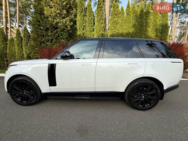 Білий Ленд Ровер Рендж Ровер, об'ємом двигуна 4.4 л та пробігом 44 тис. км за 163000 $, фото 12 на Automoto.ua