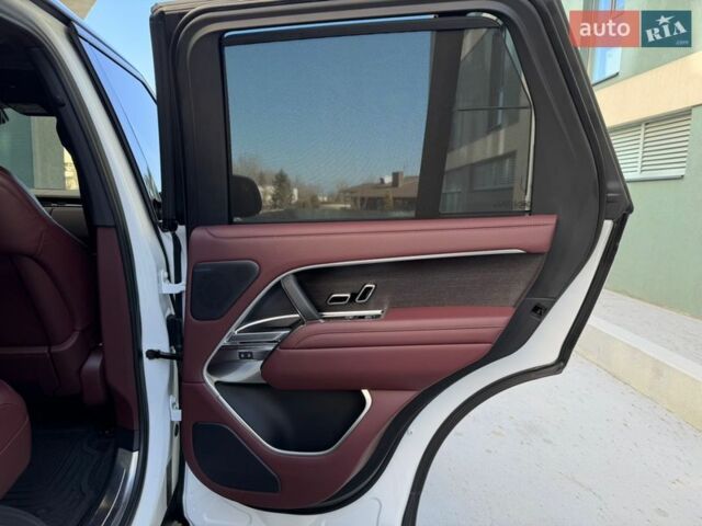 Белый Ленд Ровер Рендж Ровер, объемом двигателя 3 л и пробегом 46 тыс. км за 175000 $, фото 36 на Automoto.ua