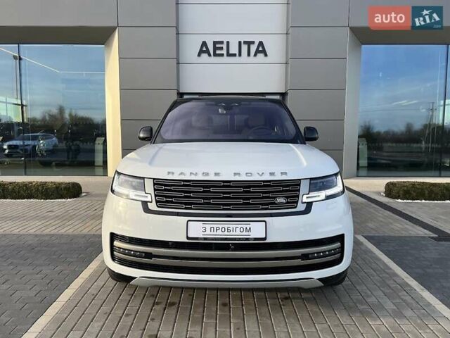 Белый Ленд Ровер Рендж Ровер, объемом двигателя 4.39 л и пробегом 48 тыс. км за 179000 $, фото 1 на Automoto.ua