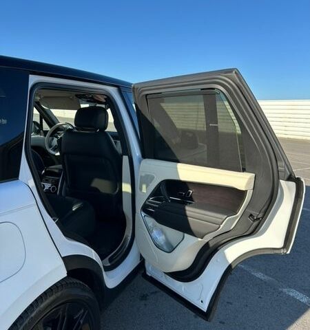 Білий Ленд Ровер Рендж Ровер, об'ємом двигуна 3 л та пробігом 80 тис. км за 150000 $, фото 33 на Automoto.ua