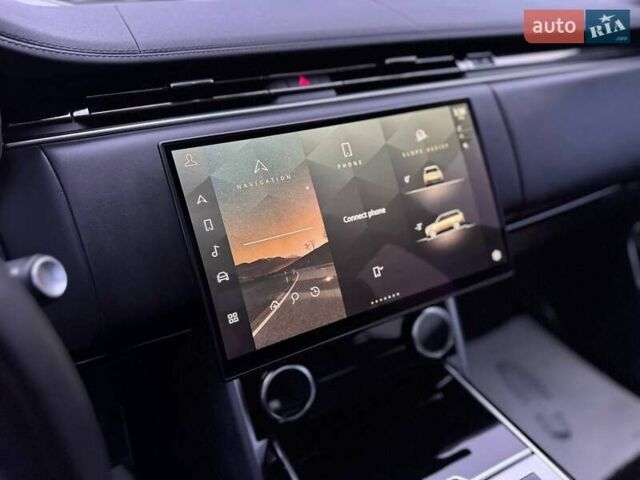 Белый Ленд Ровер Рендж Ровер, объемом двигателя 4.39 л и пробегом 20 тыс. км за 156000 $, фото 24 на Automoto.ua