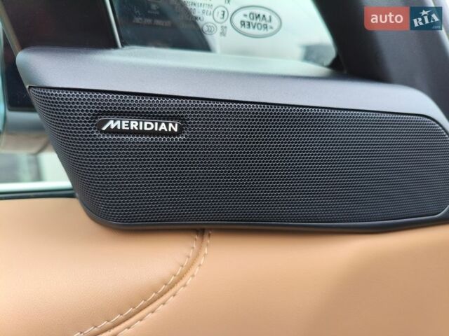 Білий Ленд Ровер Рендж Ровер, об'ємом двигуна 4.39 л та пробігом 72 тис. км за 149219 $, фото 57 на Automoto.ua