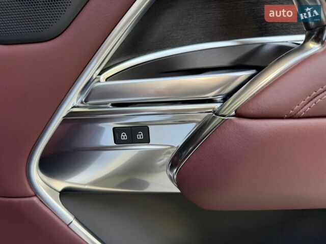 Белый Ленд Ровер Рендж Ровер, объемом двигателя 3 л и пробегом 46 тыс. км за 175000 $, фото 39 на Automoto.ua