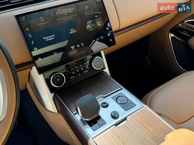 Білий Ленд Ровер Рендж Ровер, об'ємом двигуна 3 л та пробігом 18 тис. км за 175000 $, фото 14 на Automoto.ua