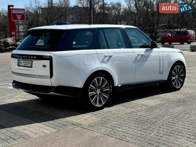 Білий Ленд Ровер Рендж Ровер, об'ємом двигуна 3 л та пробігом 18 тис. км за 175000 $, фото 4 на Automoto.ua