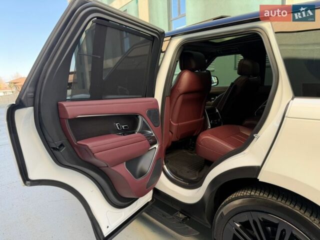 Белый Ленд Ровер Рендж Ровер, объемом двигателя 3 л и пробегом 46 тыс. км за 175000 $, фото 25 на Automoto.ua