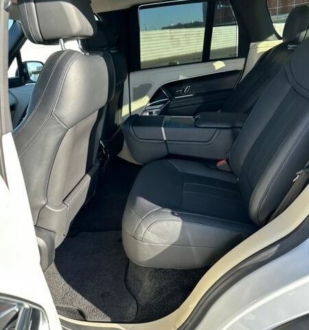 Білий Ленд Ровер Рендж Ровер, об'ємом двигуна 3 л та пробігом 80 тис. км за 150000 $, фото 42 на Automoto.ua