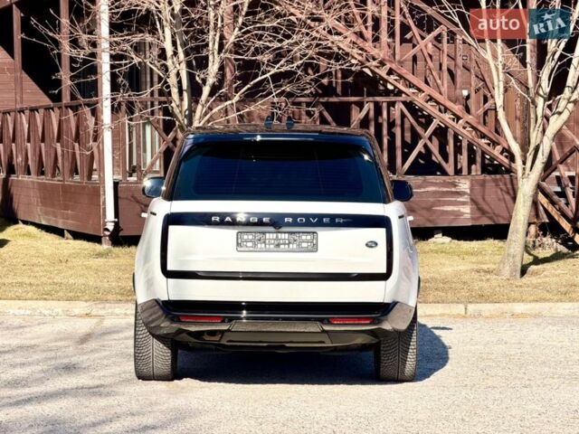 Белый Ленд Ровер Рендж Ровер, объемом двигателя 3 л и пробегом 46 тыс. км за 175000 $, фото 10 на Automoto.ua