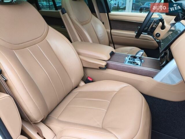 Білий Ленд Ровер Рендж Ровер, об'ємом двигуна 4.39 л та пробігом 72 тис. км за 149219 $, фото 66 на Automoto.ua