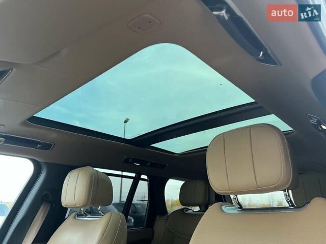 Белый Ленд Ровер Рендж Ровер, объемом двигателя 4.39 л и пробегом 48 тыс. км за 179000 $, фото 24 на Automoto.ua