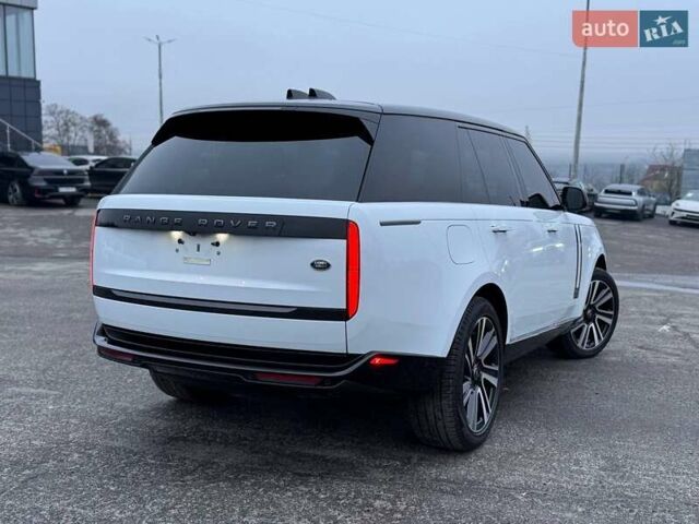 Белый Ленд Ровер Рендж Ровер, объемом двигателя 4.39 л и пробегом 20 тыс. км за 156000 $, фото 3 на Automoto.ua