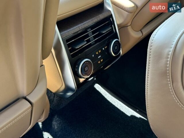 Білий Ленд Ровер Рендж Ровер, об'ємом двигуна 3 л та пробігом 18 тис. км за 175000 $, фото 19 на Automoto.ua