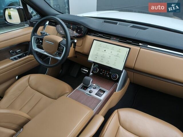 Білий Ленд Ровер Рендж Ровер, об'ємом двигуна 4.39 л та пробігом 72 тис. км за 149219 $, фото 70 на Automoto.ua