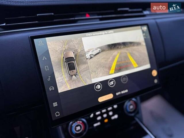 Белый Ленд Ровер Рендж Ровер, объемом двигателя 4.39 л и пробегом 20 тыс. км за 156000 $, фото 23 на Automoto.ua