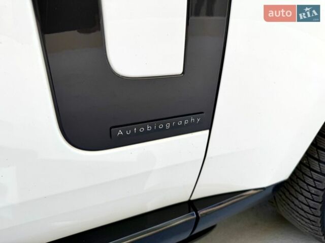 Белый Ленд Ровер Рендж Ровер, объемом двигателя 3 л и пробегом 46 тыс. км за 175000 $, фото 1 на Automoto.ua