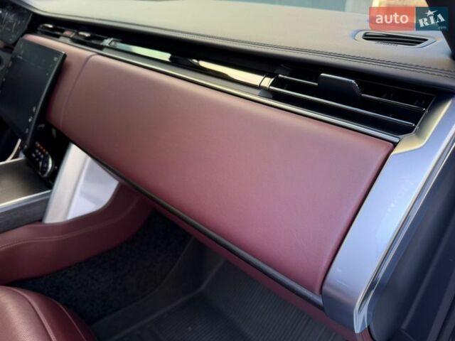 Белый Ленд Ровер Рендж Ровер, объемом двигателя 3 л и пробегом 46 тыс. км за 175000 $, фото 53 на Automoto.ua