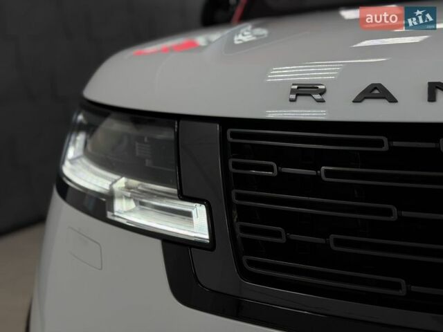 Белый Ленд Ровер Рендж Ровер, объемом двигателя 4.39 л и пробегом 88 тыс. км за 169900 $, фото 6 на Automoto.ua