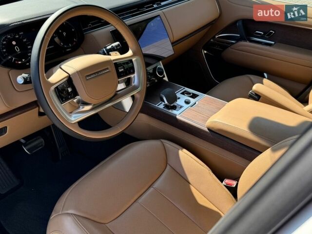 Білий Ленд Ровер Рендж Ровер, об'ємом двигуна 3 л та пробігом 18 тис. км за 175000 $, фото 10 на Automoto.ua