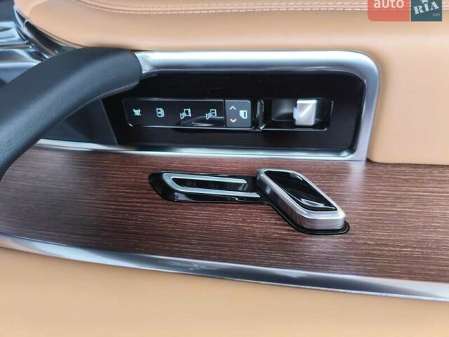 Білий Ленд Ровер Рендж Ровер, об'ємом двигуна 4.39 л та пробігом 72 тис. км за 149219 $, фото 61 на Automoto.ua