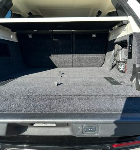 Білий Ленд Ровер Рендж Ровер, об'ємом двигуна 3 л та пробігом 80 тис. км за 150000 $, фото 36 на Automoto.ua