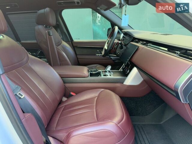 Белый Ленд Ровер Рендж Ровер, объемом двигателя 3 л и пробегом 46 тыс. км за 175000 $, фото 55 на Automoto.ua