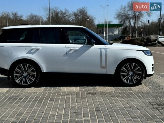 Білий Ленд Ровер Рендж Ровер, об'ємом двигуна 3 л та пробігом 18 тис. км за 175000 $, фото 3 на Automoto.ua