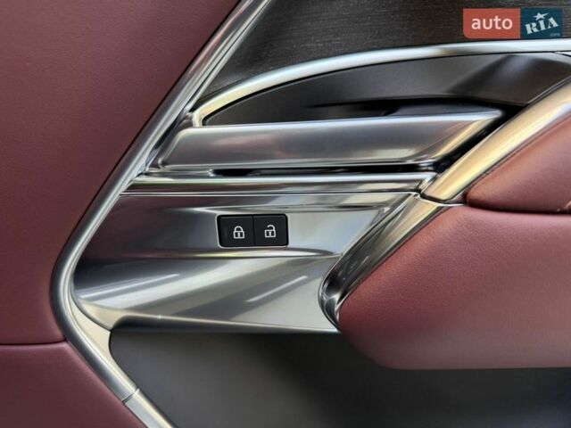 Белый Ленд Ровер Рендж Ровер, объемом двигателя 3 л и пробегом 46 тыс. км за 175000 $, фото 51 на Automoto.ua