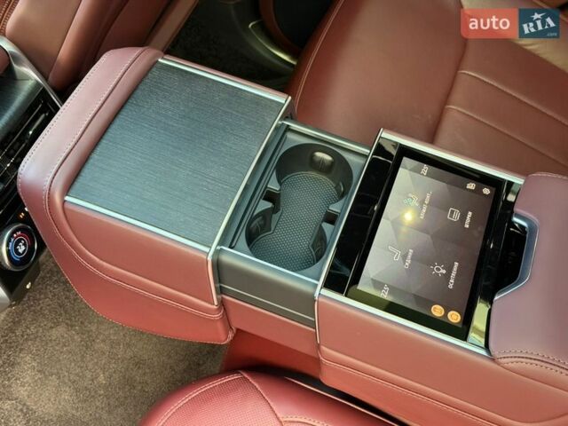 Белый Ленд Ровер Рендж Ровер, объемом двигателя 3 л и пробегом 46 тыс. км за 175000 $, фото 30 на Automoto.ua