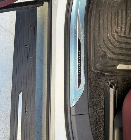 Белый Ленд Ровер Рендж Ровер, объемом двигателя 3 л и пробегом 46 тыс. км за 175000 $, фото 16 на Automoto.ua