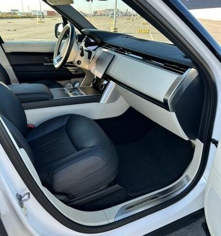 Білий Ленд Ровер Рендж Ровер, об'ємом двигуна 3 л та пробігом 80 тис. км за 150000 $, фото 27 на Automoto.ua