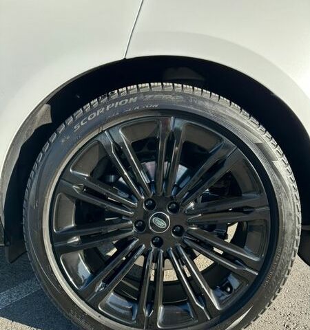 Білий Ленд Ровер Рендж Ровер, об'ємом двигуна 3 л та пробігом 80 тис. км за 150000 $, фото 46 на Automoto.ua