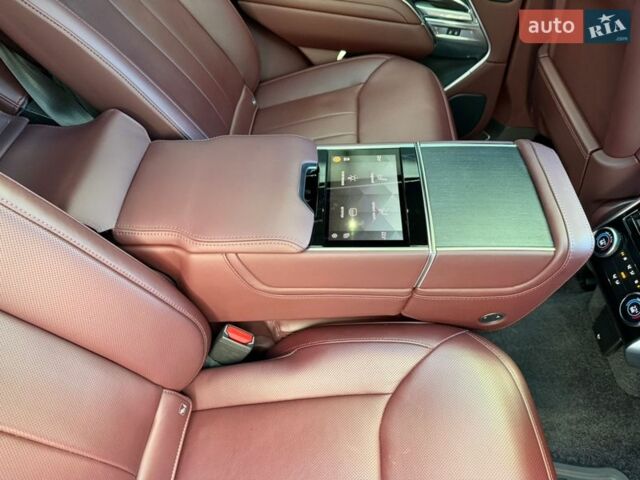 Белый Ленд Ровер Рендж Ровер, объемом двигателя 3 л и пробегом 46 тыс. км за 175000 $, фото 46 на Automoto.ua