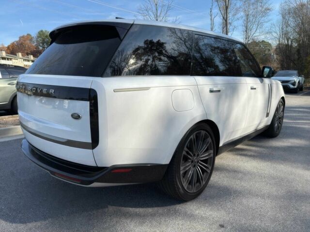 Белый Ленд Ровер Рендж Ровер, объемом двигателя 4.4 л и пробегом 27 тыс. км за 74000 $, фото 4 на Automoto.ua