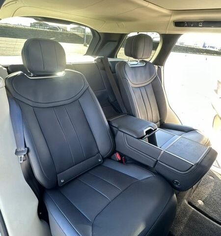 Білий Ленд Ровер Рендж Ровер, об'ємом двигуна 3 л та пробігом 80 тис. км за 150000 $, фото 39 на Automoto.ua