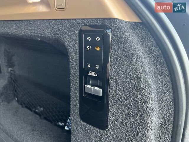 Белый Ленд Ровер Рендж Ровер, объемом двигателя 4.39 л и пробегом 48 тыс. км за 179000 $, фото 32 на Automoto.ua