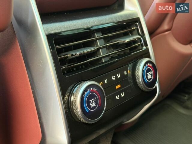 Белый Ленд Ровер Рендж Ровер, объемом двигателя 3 л и пробегом 46 тыс. км за 175000 $, фото 33 на Automoto.ua