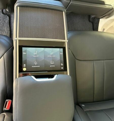 Білий Ленд Ровер Рендж Ровер, об'ємом двигуна 3 л та пробігом 80 тис. км за 150000 $, фото 61 на Automoto.ua