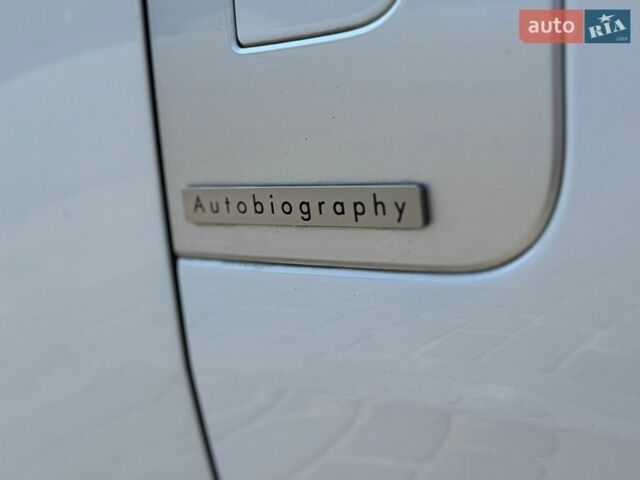 Білий Ленд Ровер Рендж Ровер, об'ємом двигуна 3 л та пробігом 18 тис. км за 175000 $, фото 8 на Automoto.ua
