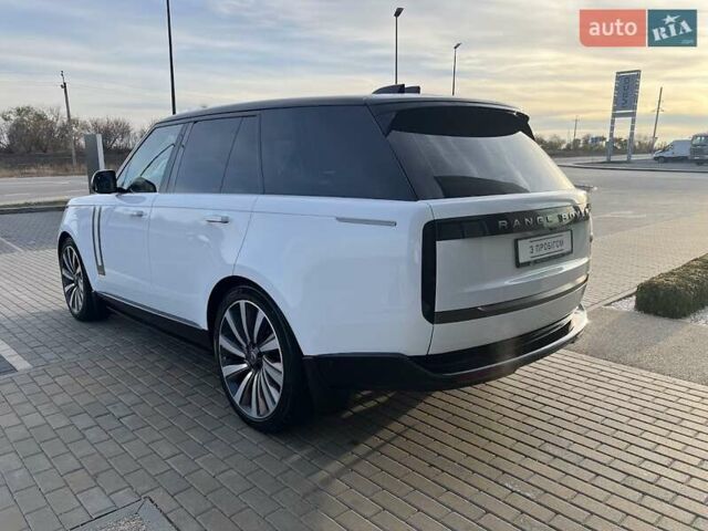 Белый Ленд Ровер Рендж Ровер, объемом двигателя 4.39 л и пробегом 48 тыс. км за 179000 $, фото 4 на Automoto.ua