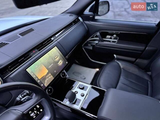 Белый Ленд Ровер Рендж Ровер, объемом двигателя 4.39 л и пробегом 20 тыс. км за 156000 $, фото 21 на Automoto.ua