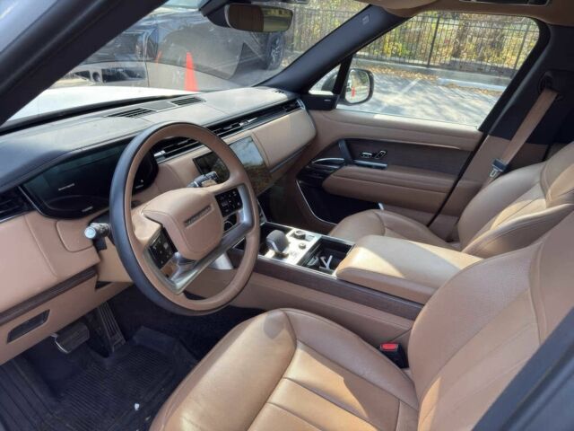 Белый Ленд Ровер Рендж Ровер, объемом двигателя 4.4 л и пробегом 27 тыс. км за 74000 $, фото 7 на Automoto.ua