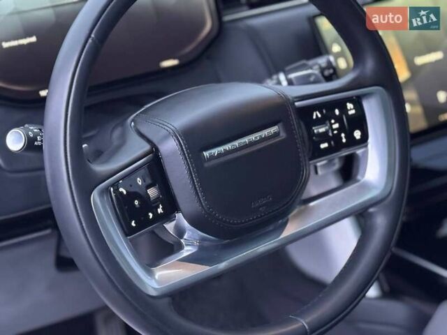 Белый Ленд Ровер Рендж Ровер, объемом двигателя 4.39 л и пробегом 20 тыс. км за 156000 $, фото 22 на Automoto.ua